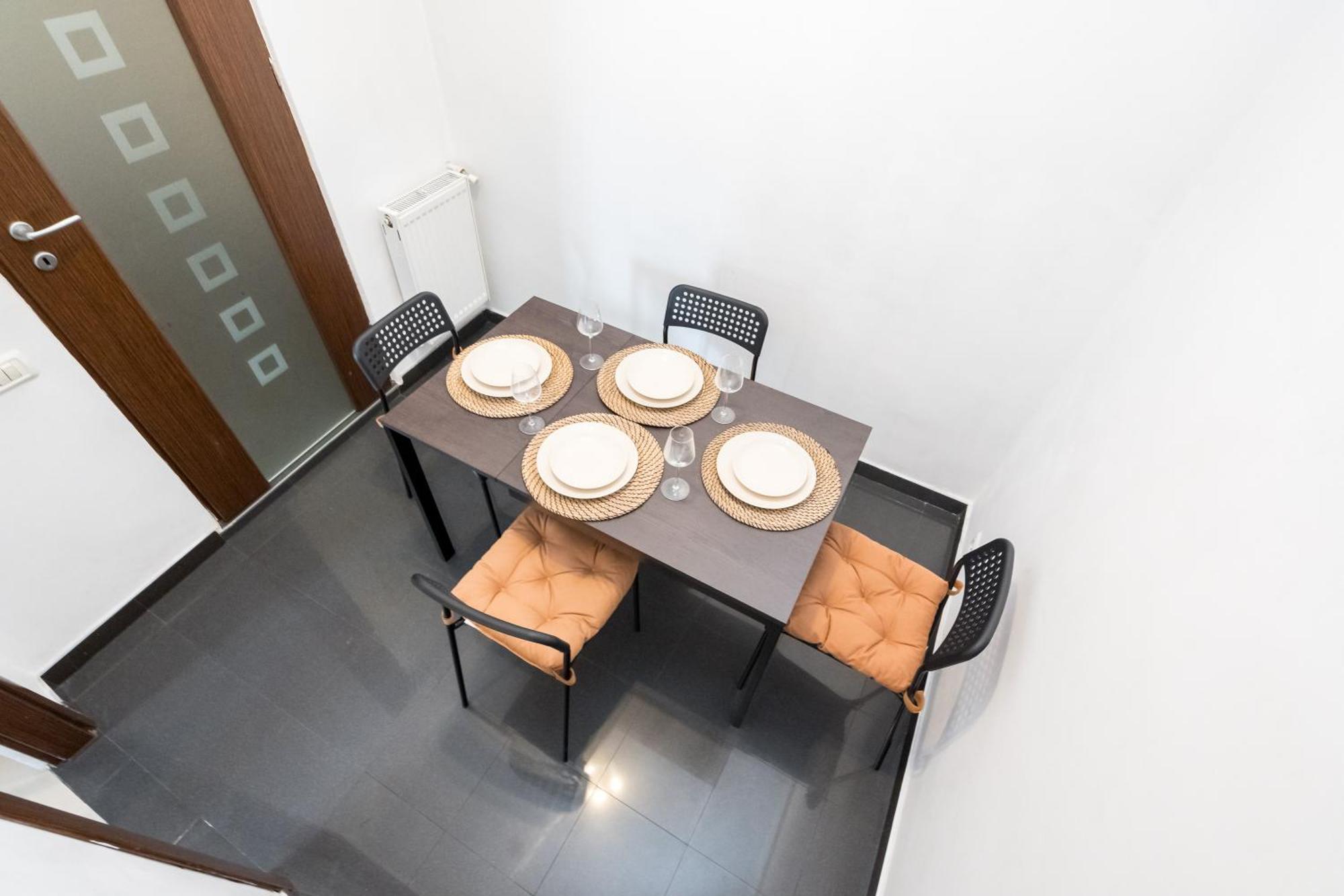 Modern & Spacious Apartment - Prime Location Near Bucharest'S Old Town Exterior foto